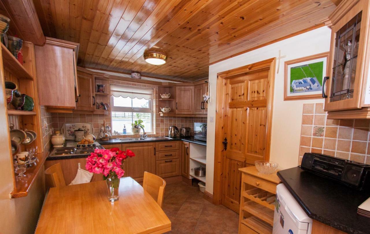Beezies Self Catering Cottages Grange  Zewnętrze zdjęcie